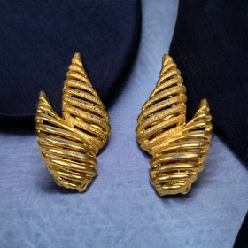 Vintage Hattie Carnegie Art Shape Gold Tone Clip Earrings 1.25"