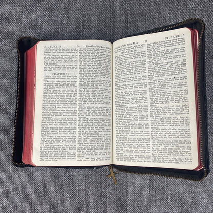 Holy Bible Red Letter KJV Color Pictures Self Pronouncing KJV VTG Zipper