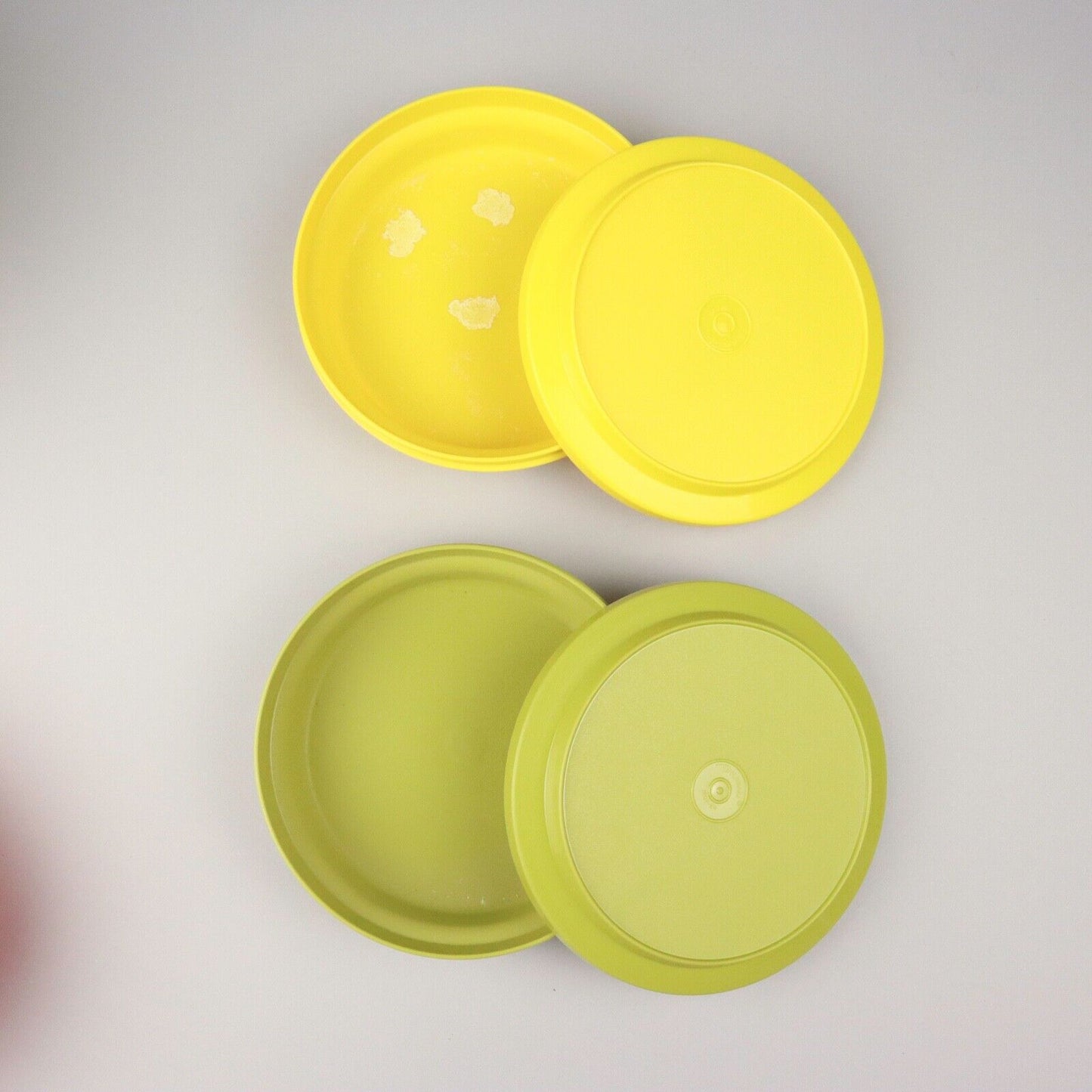 Lot of 7 Tupperware Bowls (2 with lids). See Description for numbers