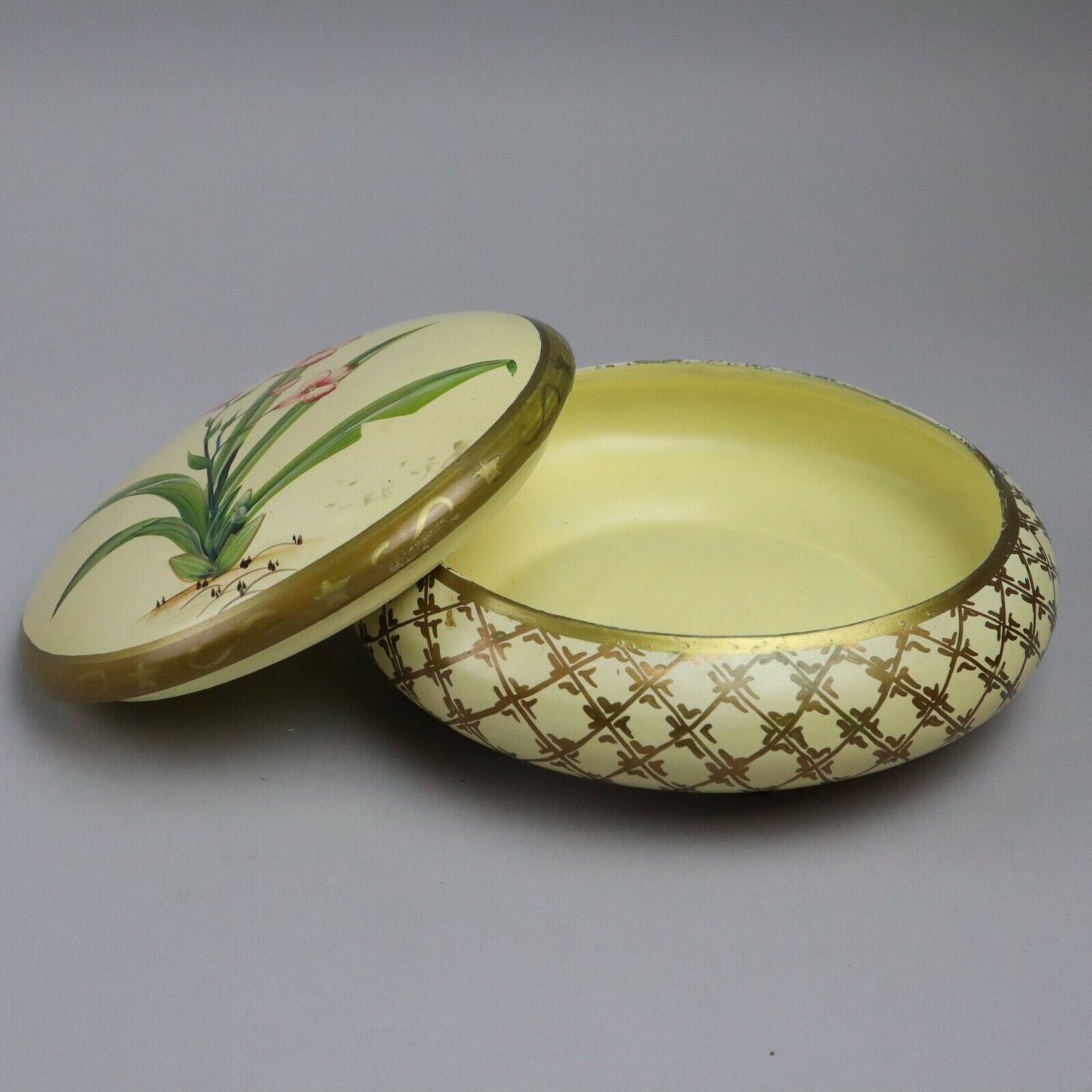 Ceramic Floral Decorative Trinket Bowl with Lid (not for food)