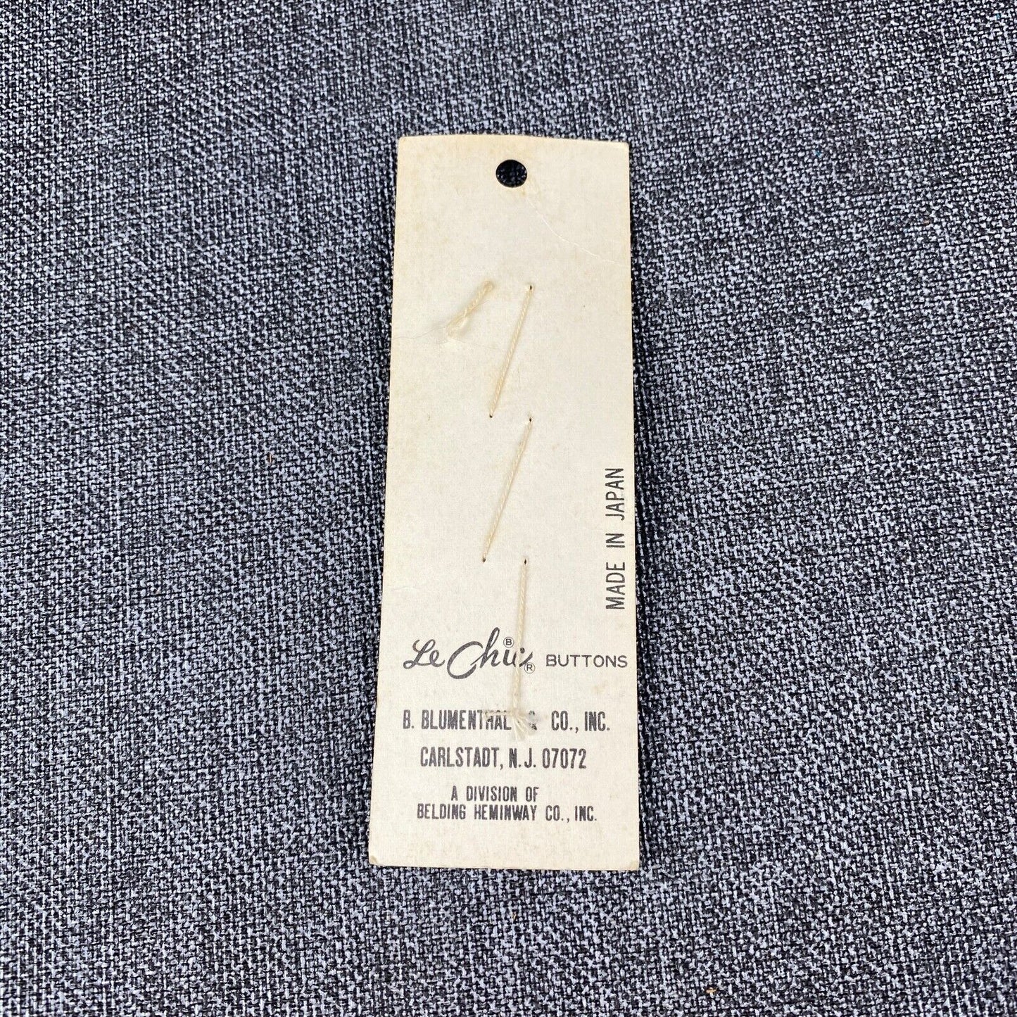 Le Chic B. Blumenthal & Co 4 Beige Buttons Original Card 626 22MM 9/16" Washable