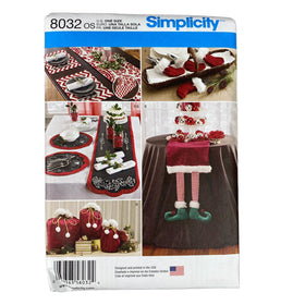 Simplicity 8032 Christmas Holiday Table Decor Drawstring Gift Sacks Uncut