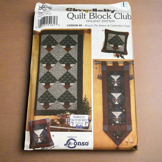 Simplicity 9856 Quilt Block Club Holiday Edition Uncut Sewing Pattern