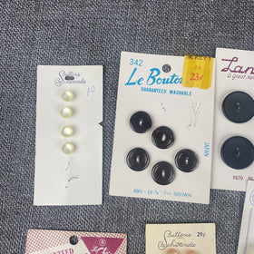 Lot of Vintage Buttons Le Bouton, La Mode, Various Colors