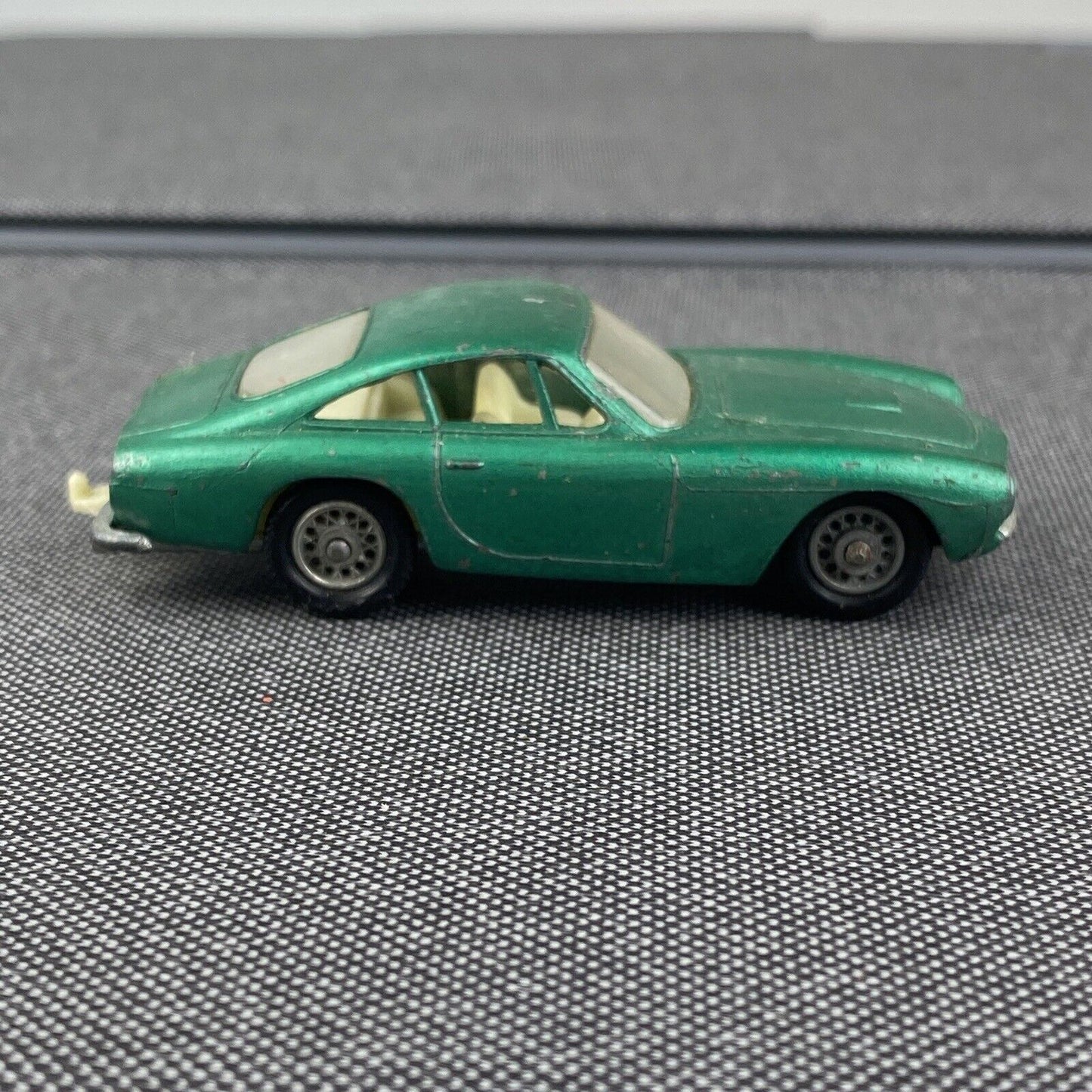 Lesney Matchbox L Ferrari Berlinetta Green No 75