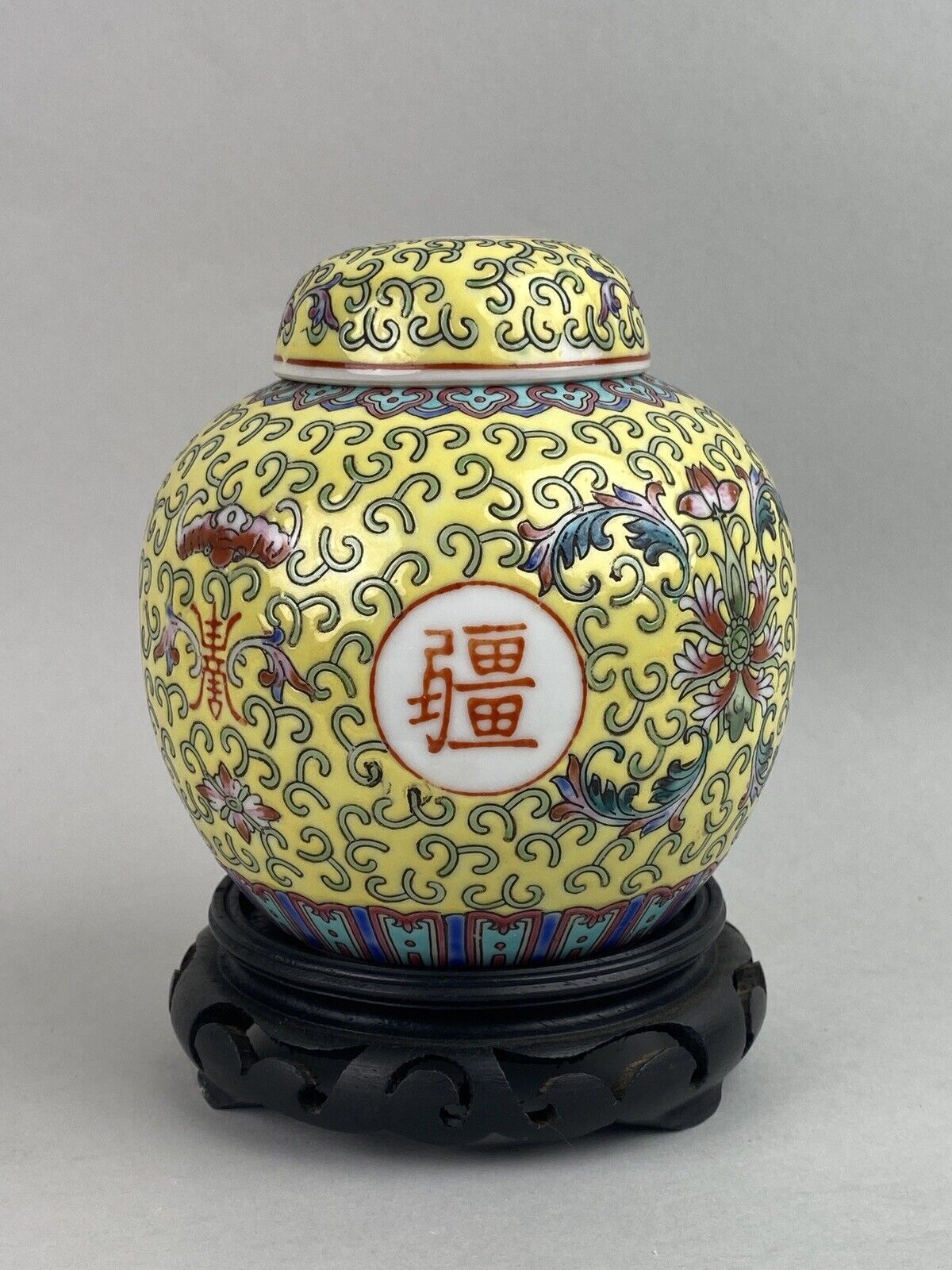 Vintage Chinese Ceramic , Ginger Jar,  on wooden pedestal , 5.5”x 4”