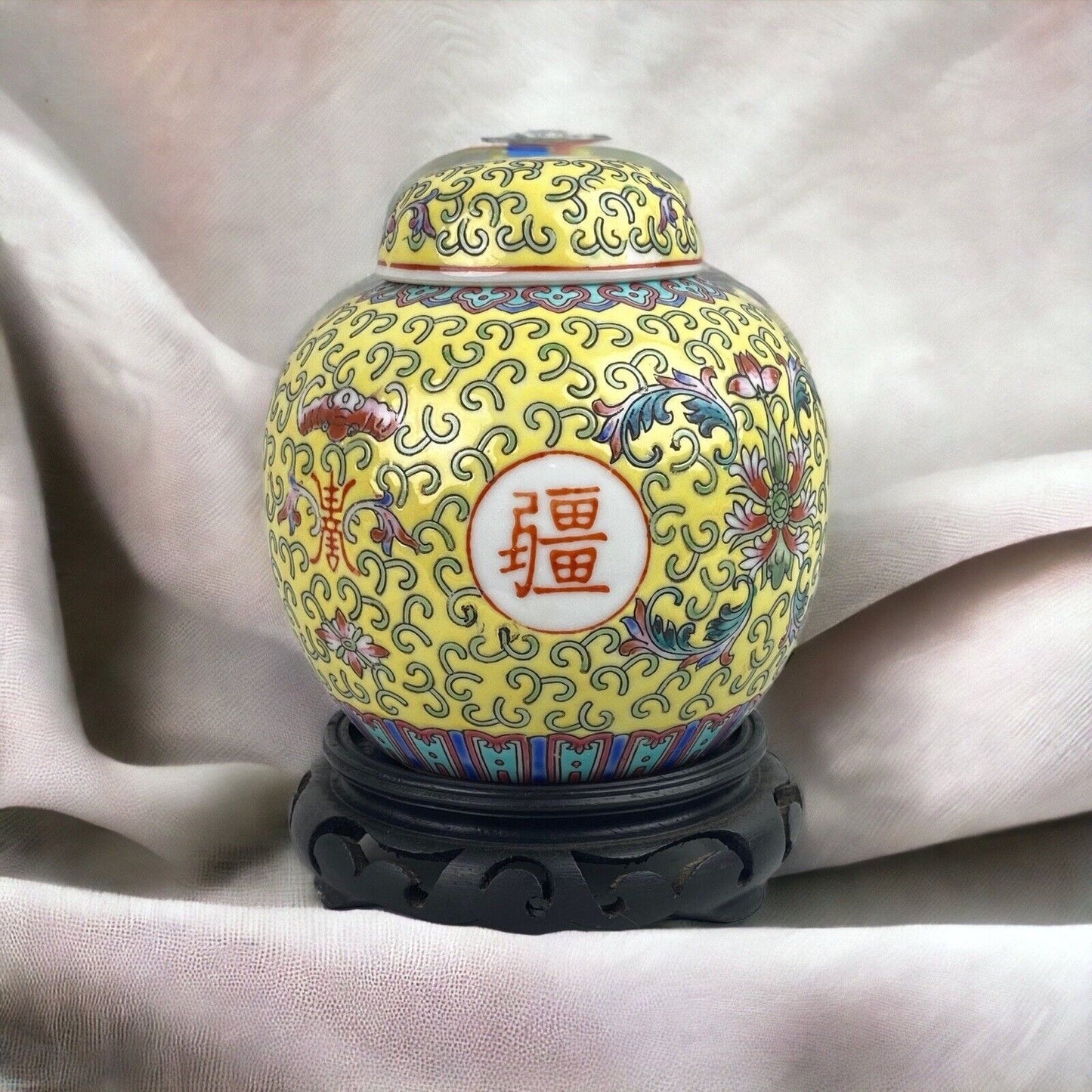 Vintage Chinese Ceramic , Ginger Jar,  on wooden pedestal , 5.5”x 4”