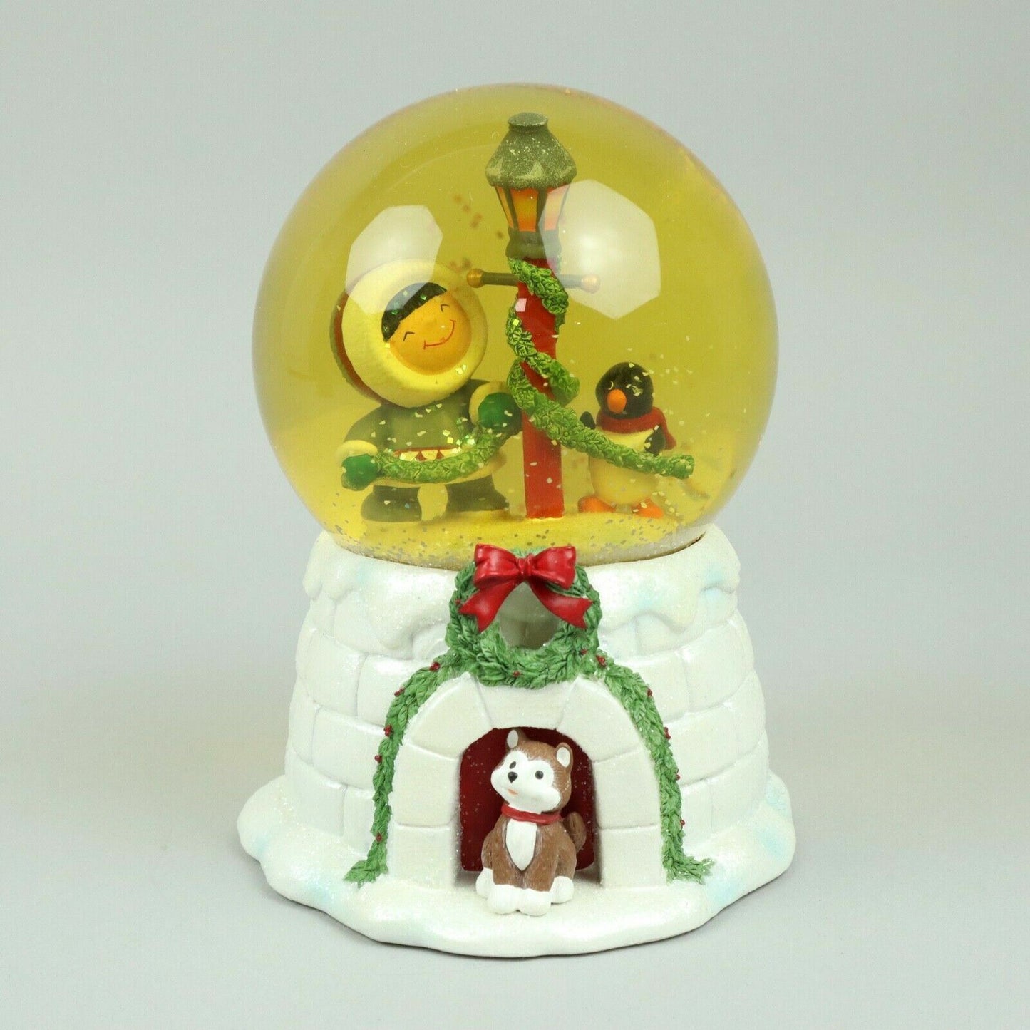 Hallmark 'Frosty Friends' Snow Globe 2006