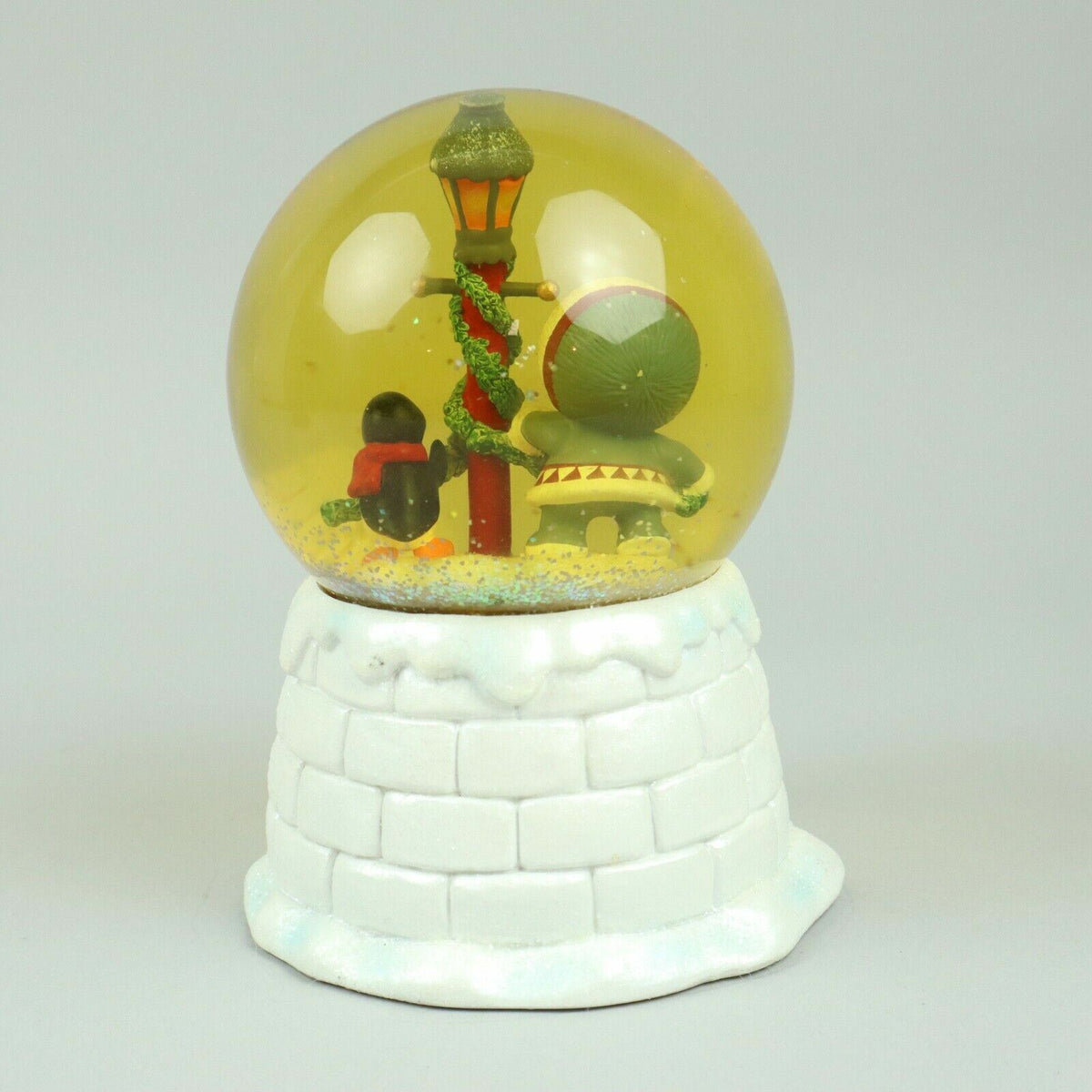 Hallmark 'Frosty Friends' Snow Globe 2006