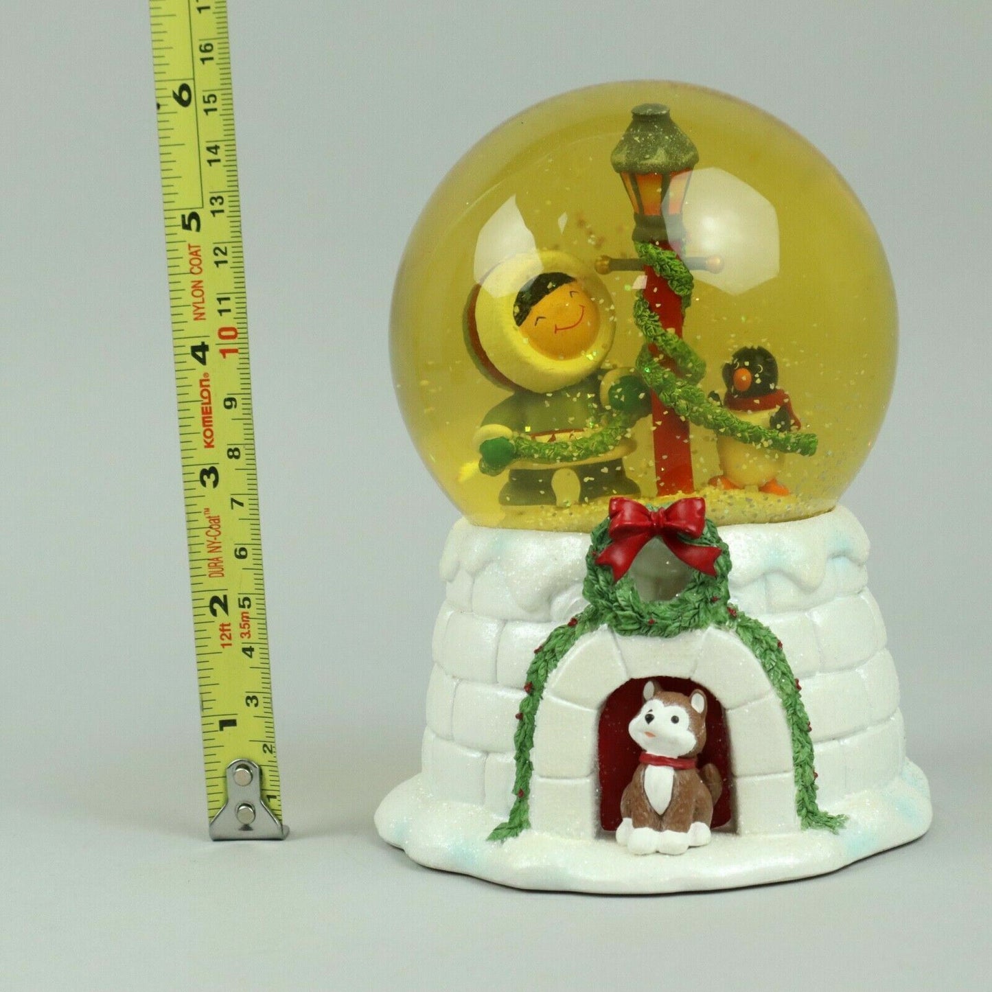 Hallmark 'Frosty Friends' Snow Globe 2006