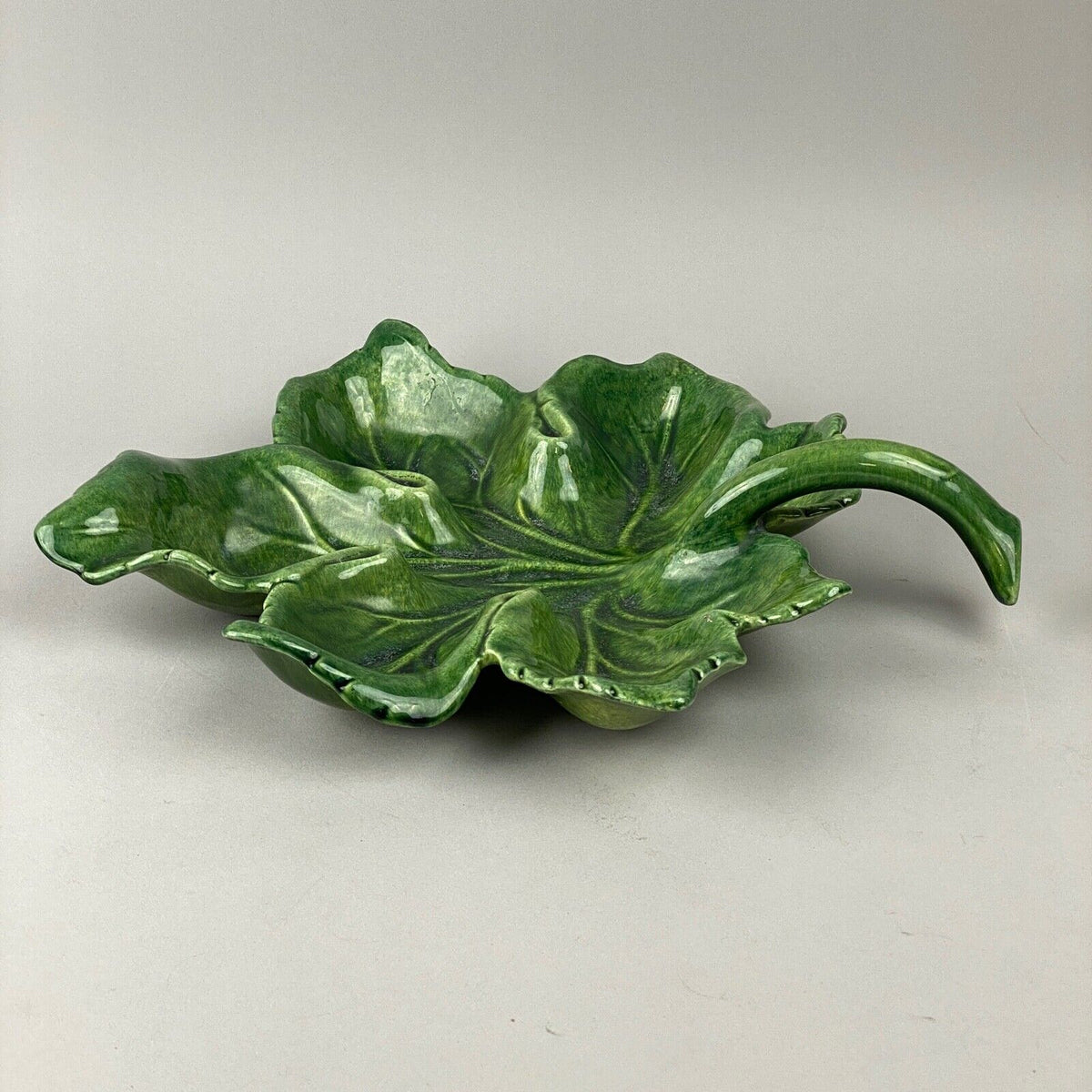 Metlox Poppytraill Leaf Shaped Serving Pottery with Handle (Please Read)