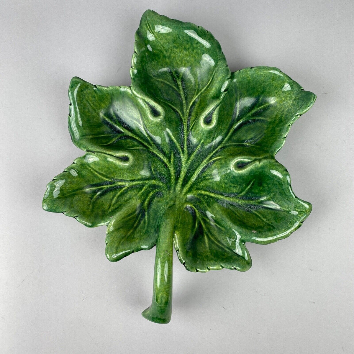 Metlox Poppytraill Leaf Shaped Serving Pottery with Handle (Please Read)