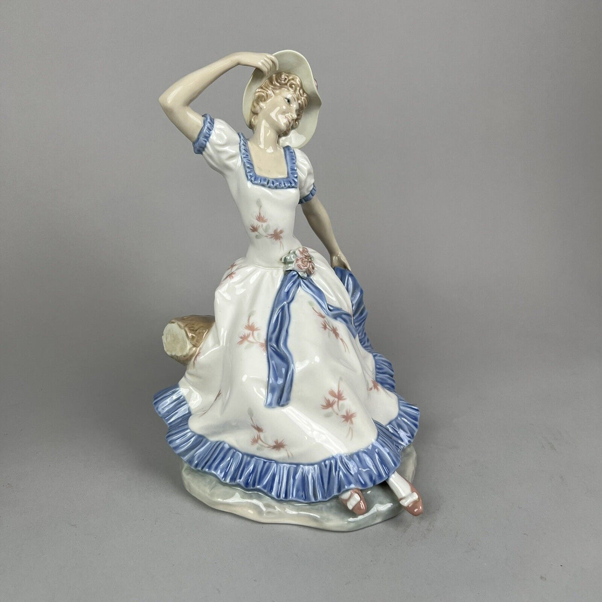 Vintage Lladro Nao Sitting Girl Long Dress Hat Porcelain Figurine 11-3/4"