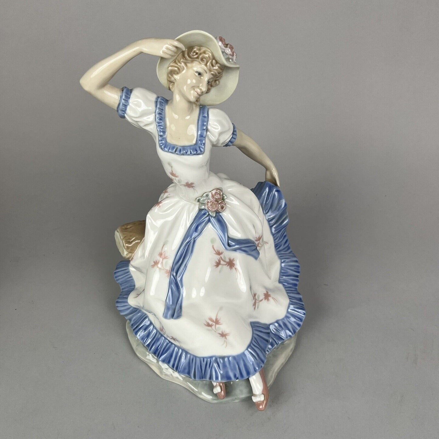 Vintage Lladro Nao Sitting Girl Long Dress Hat Porcelain Figurine 11-3/4"