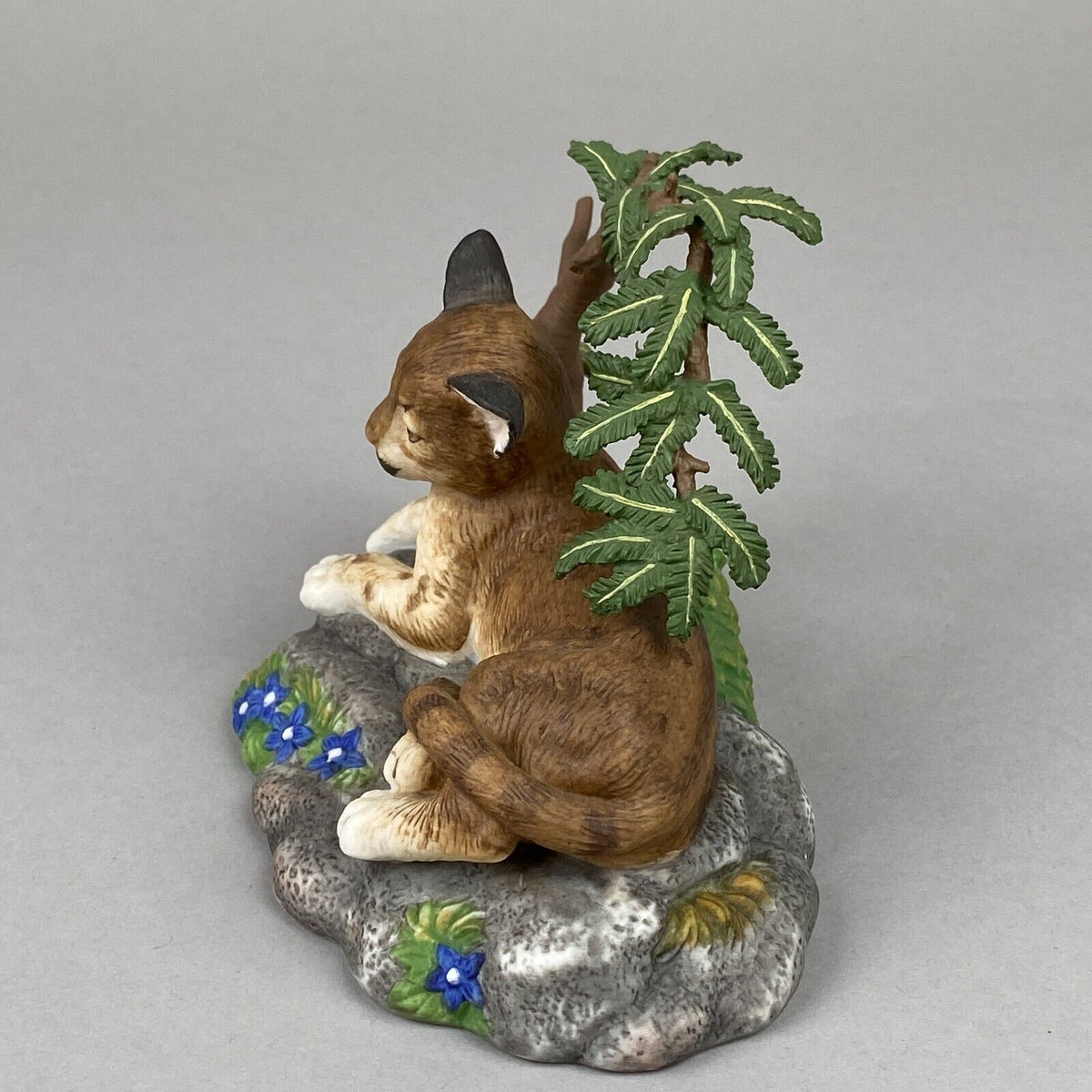 Lenox Mountain Daydreams Cougar 1996 Fine Porcelain Figurine with COA