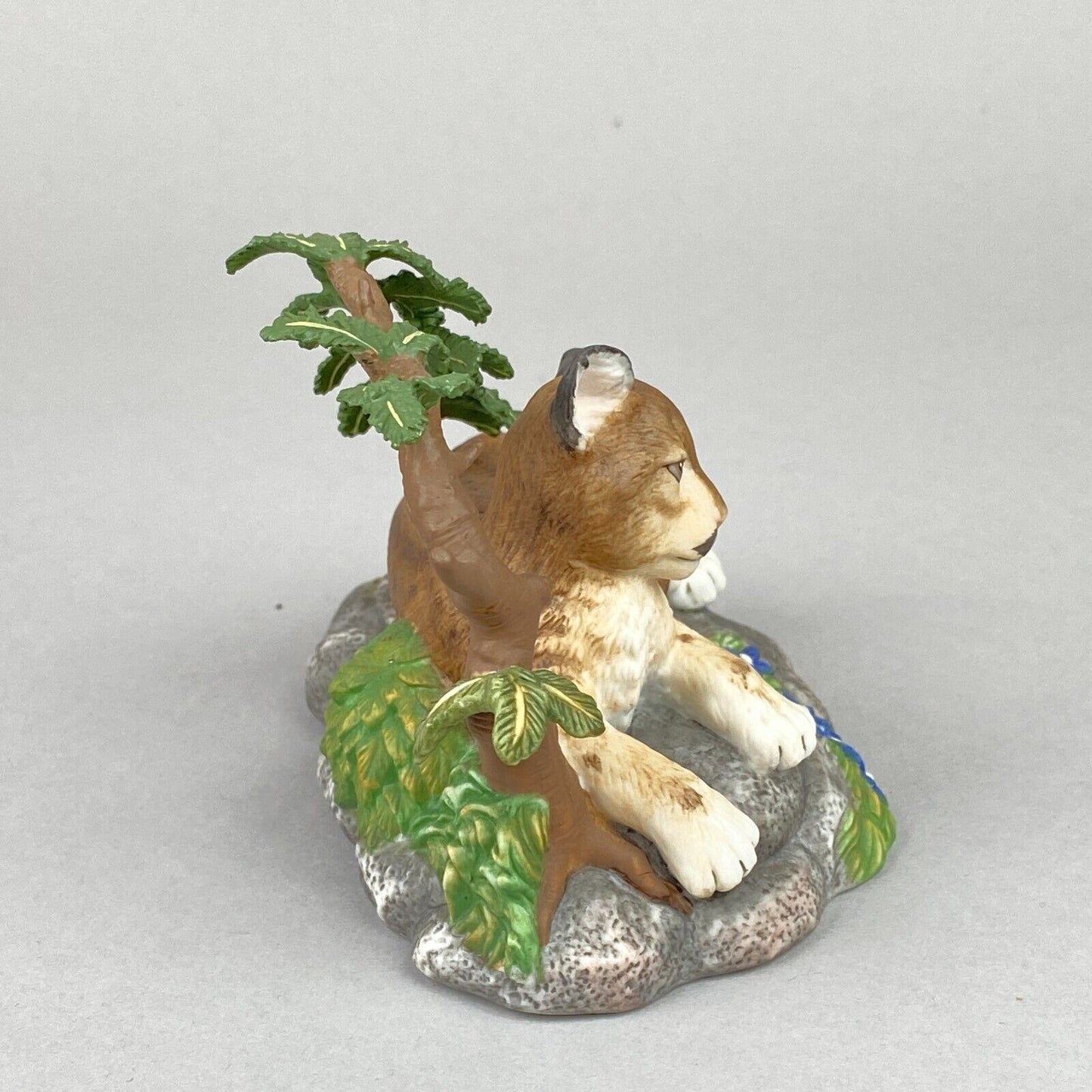 Lenox Mountain Daydreams Cougar 1996 Fine Porcelain Figurine with COA