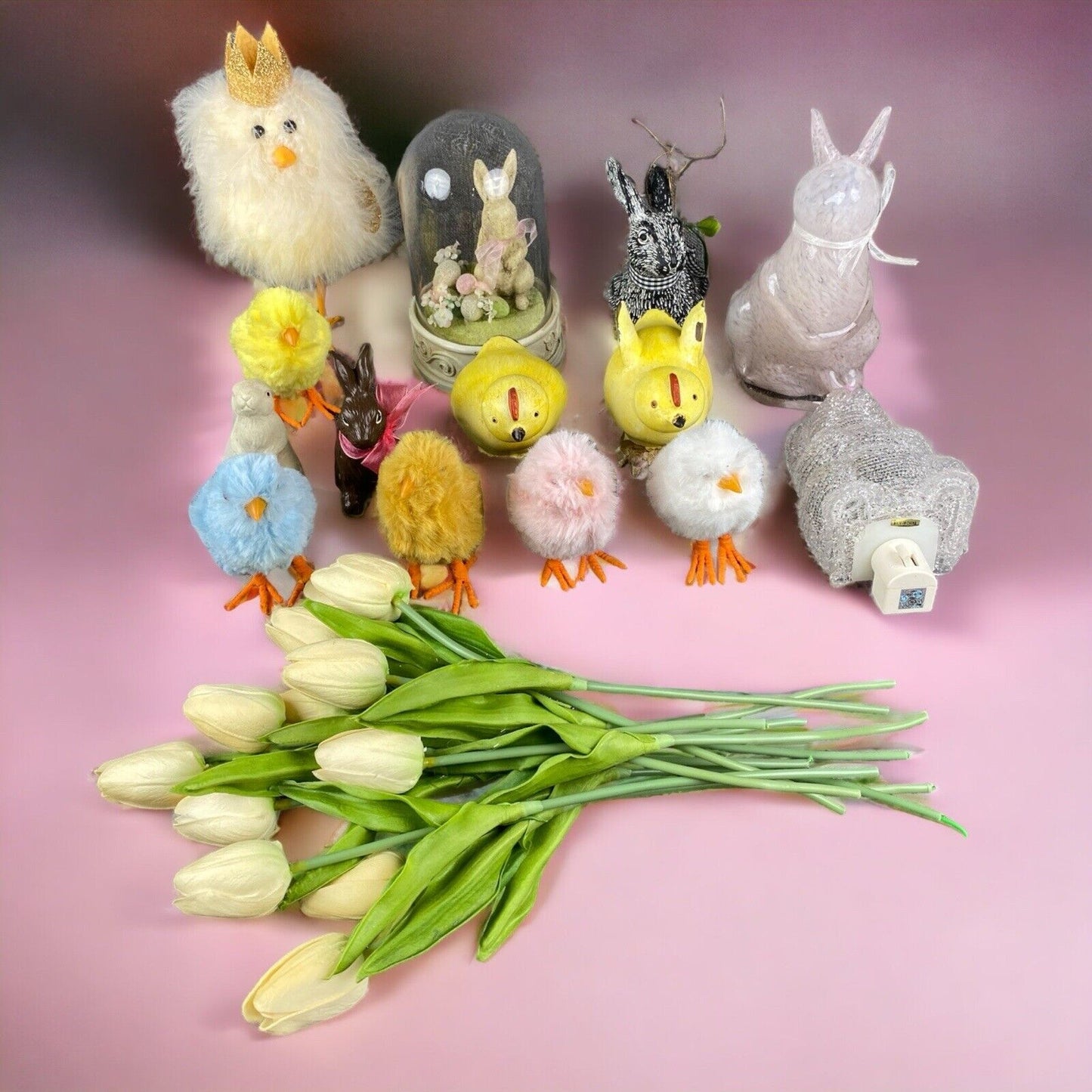 Lot of Easter Decor, Flowers, Chicks, Bunnies, Nightlight