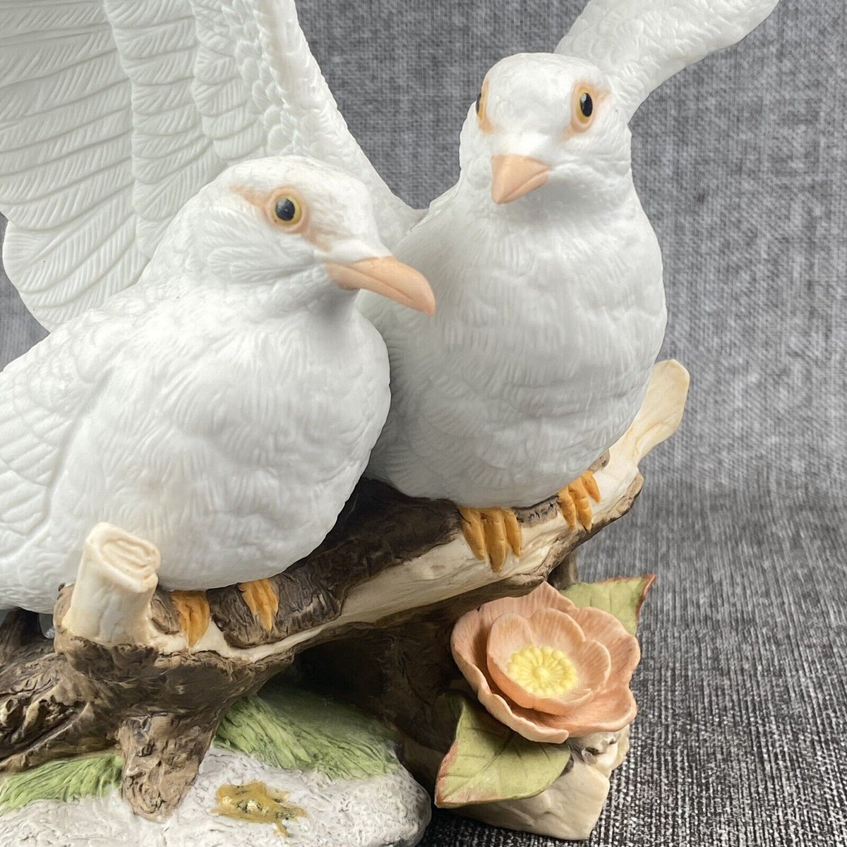 Vintage Lefton Double Doves , Nest Egg Collection , Hand Painted , 1989