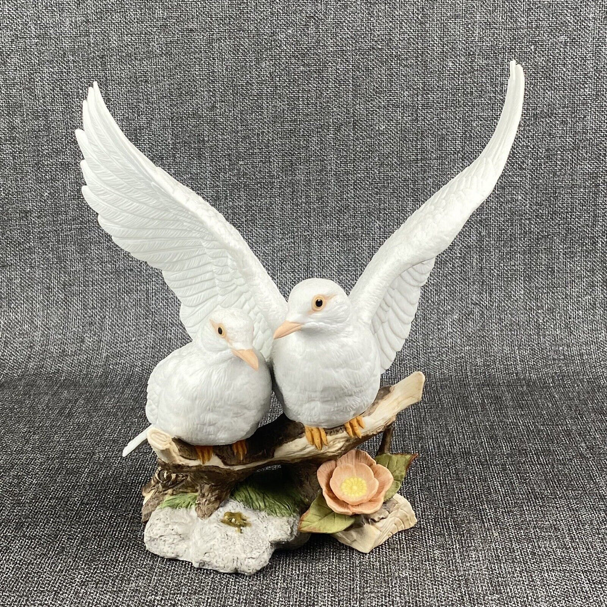 Vintage Lefton Double Doves , Nest Egg Collection , Hand Painted , 1989