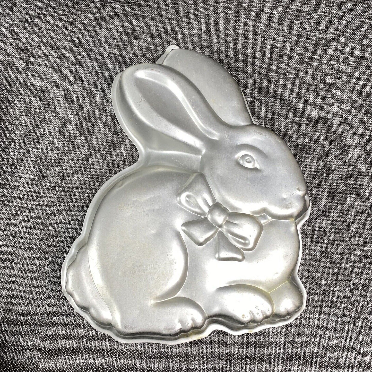 Wilton Cake Pans Easter, Large Cross, Lamb, Floral, Bunny Rabbit