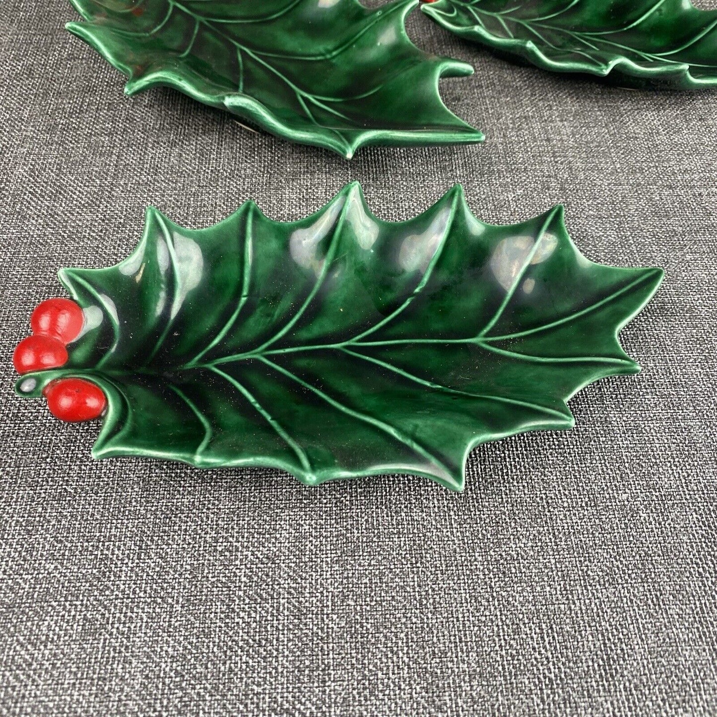 Parham Plates, Green Holly Vintage Christmas Holiday Red Berries - set of 3