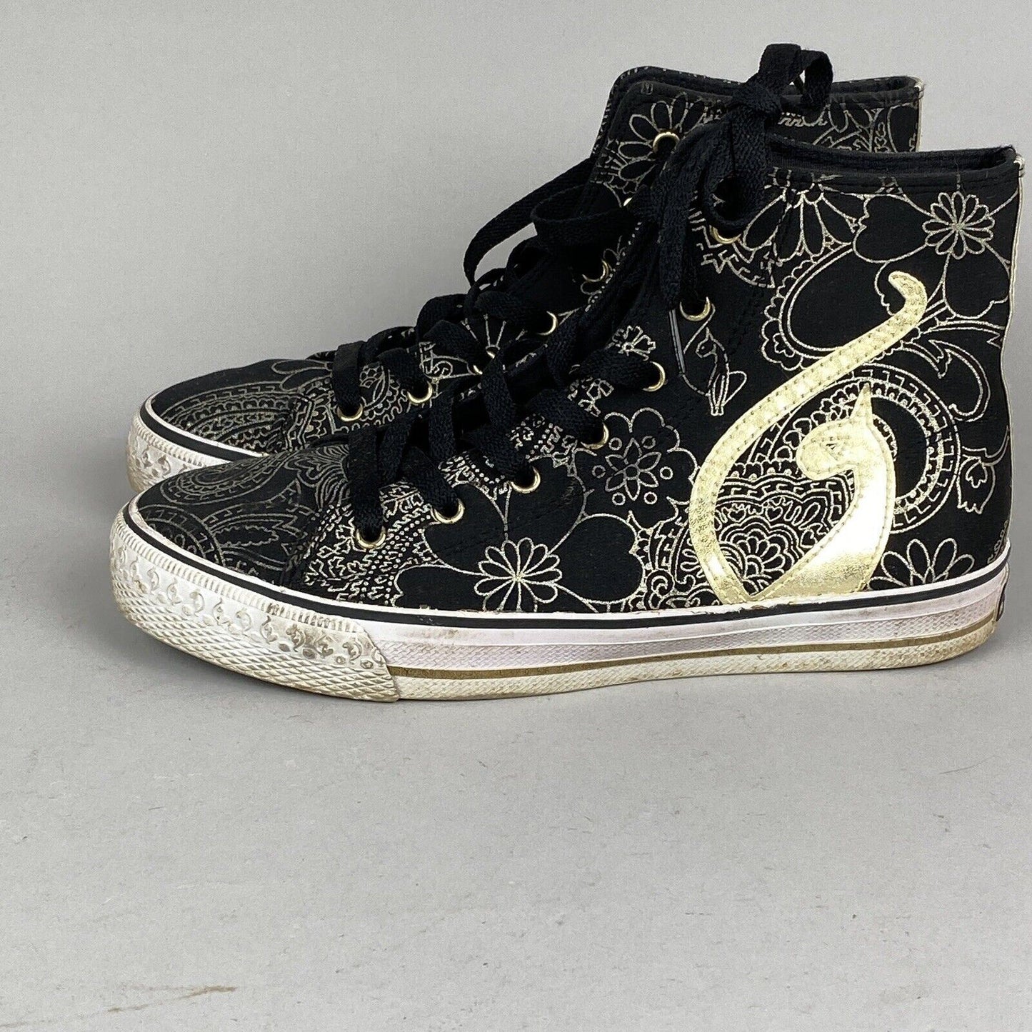 Baby Phat Women  Canvas Sneakers Size 8