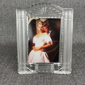 Mikasa Cotillion Frost 5" x 6"  Picture Frame
