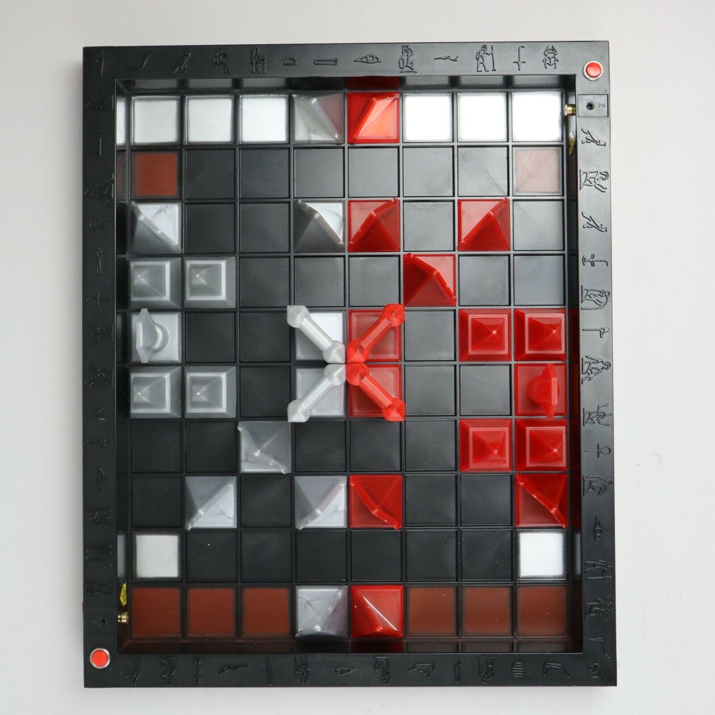 Khet The Laser Game, “Strategy at the speed of light”