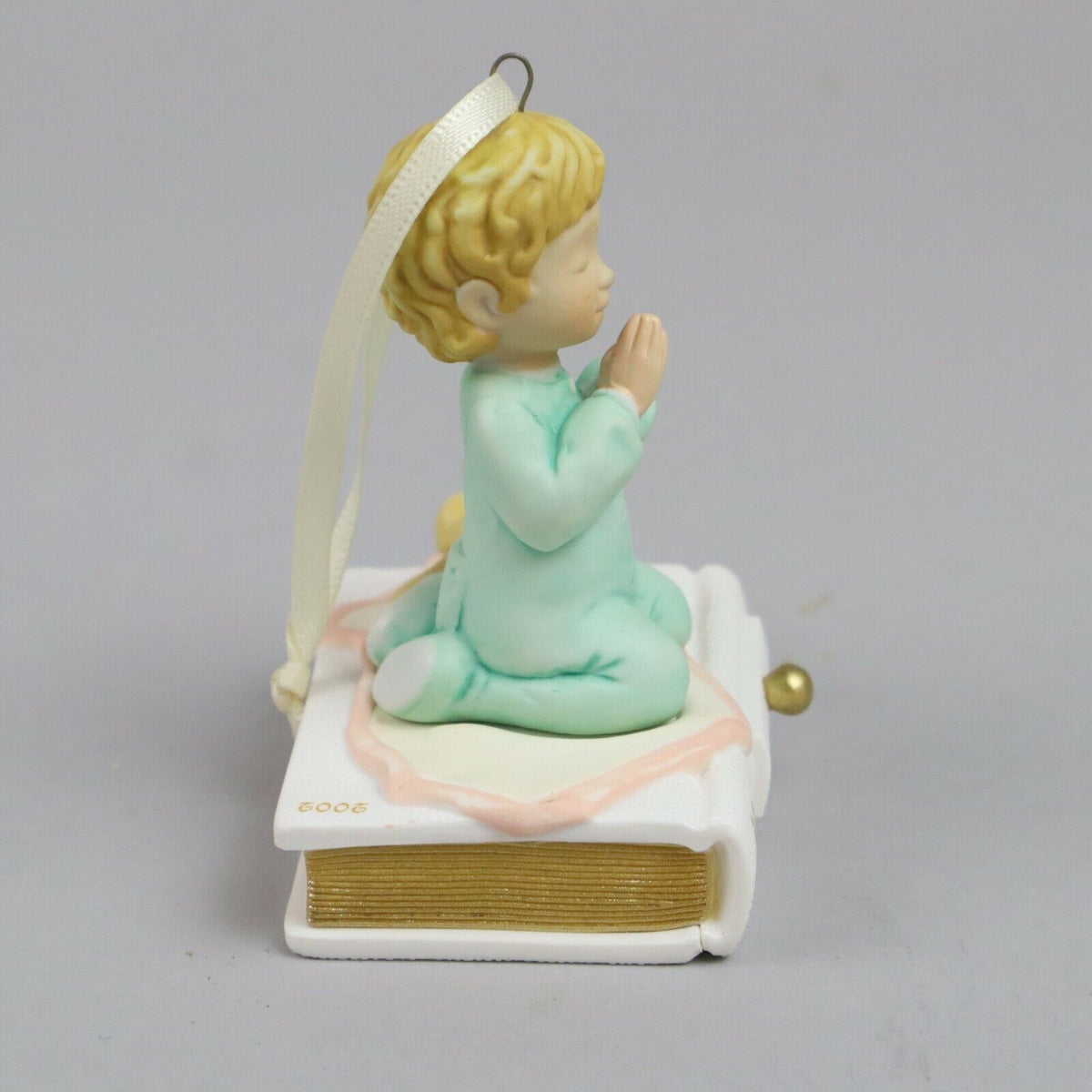 Hallmark Keepsake Ornament Praying Child 2002