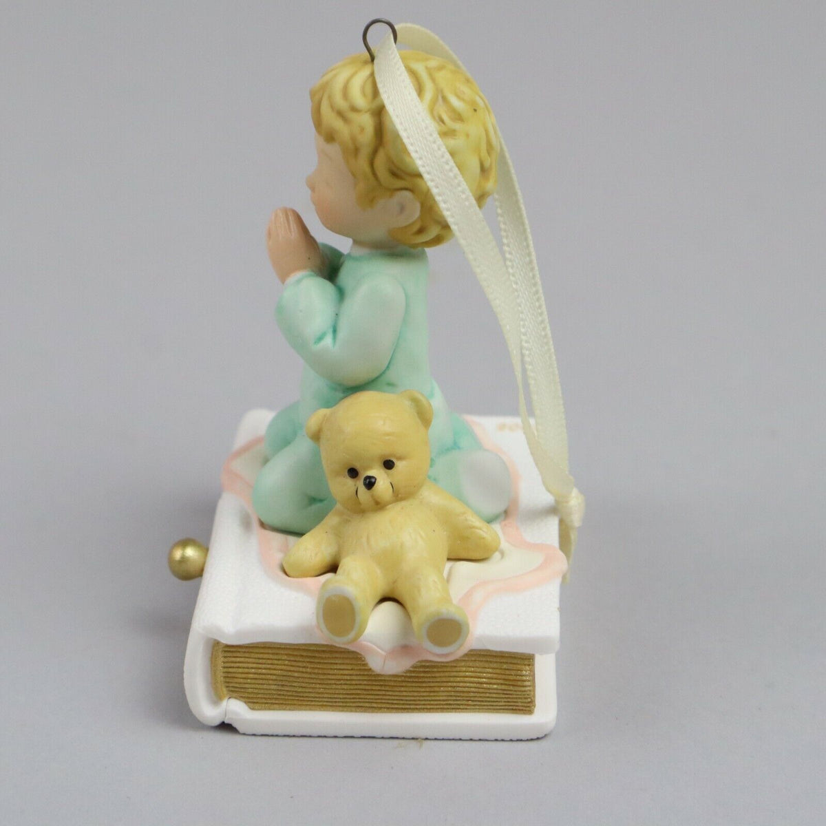 Hallmark Keepsake Ornament Praying Child 2002