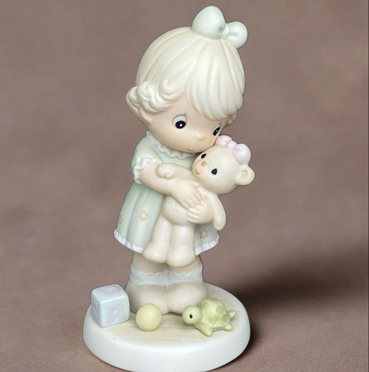 Precious Moments by Enesco Members Only Figurine "Loving" Vintage