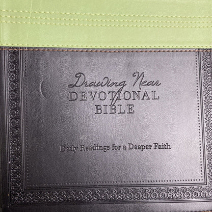 MacArthur Drawing Near Devotional Bible-ESV-Trail Design