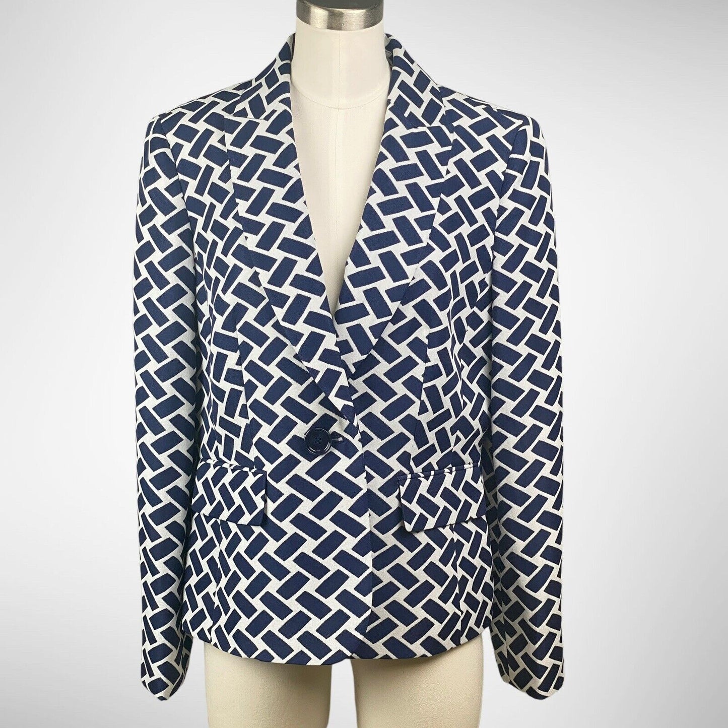 Kasper Blazer Womens size 10 Jacket Navy Blue and White