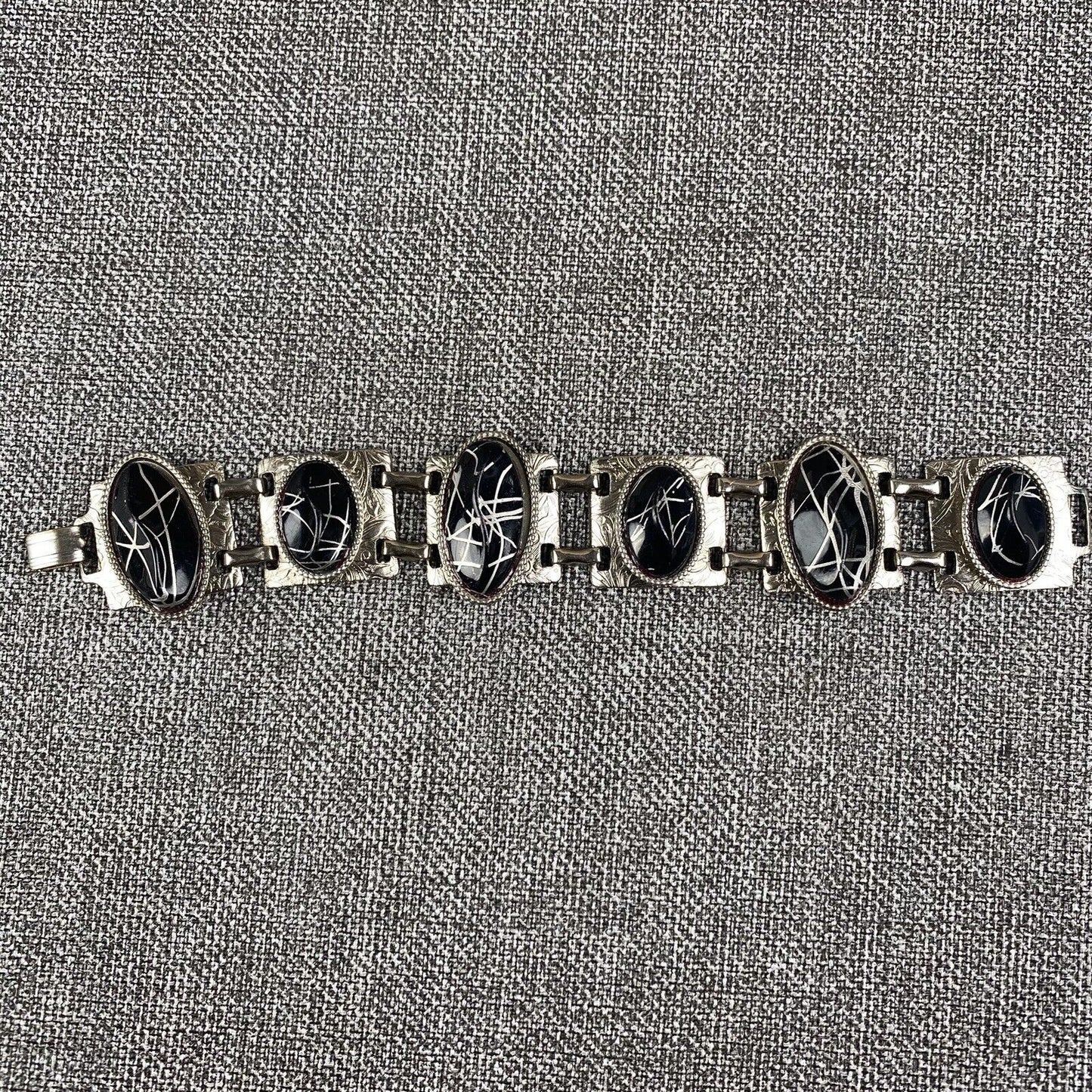 Vintage 7 1/2" Bracelet Black and Silver